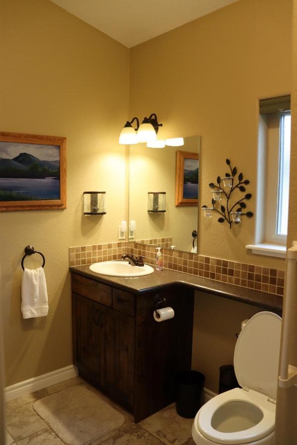 Glacier National Park Getaway - Oakmont Retreat 컬럼비아 폴스 외부 사진